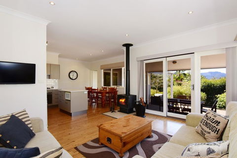 Bimbadeen - Comfortable Country Styled House! - Accommodation Daintree 1