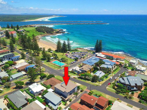 Bimbadeen Unit 3 - Across From The Beach - Lift In Complex - Accommodation Daintree 0