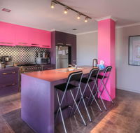 Birdland - Bold unique and modern - Accommodation Daintree