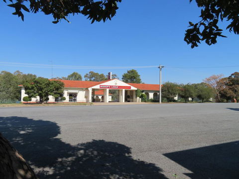 Bishops Lodge Narrandera - Accommodation Daintree 0