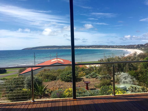 Blakeney Holiday House - Accommodation Daintree 0
