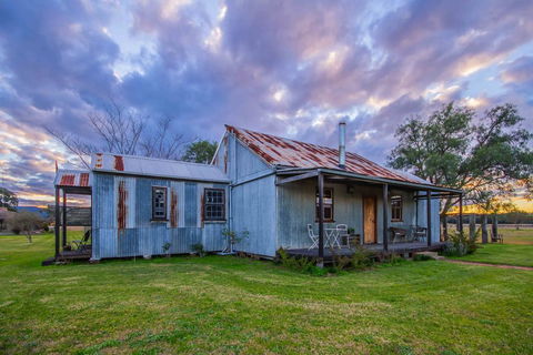 Blaxland's Cottage - Accommodation Daintree 0