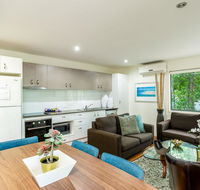 Bluewater 1 - Rainbow Shores Amazing Location Easy Walk To Beach Pool Aircon Outdoor spa - Accommodation Daintree