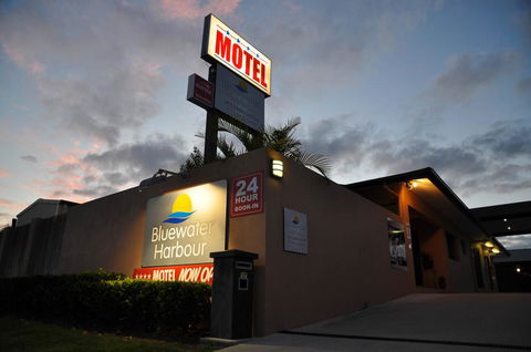 Bluewater Harbour Motel - Accommodation Daintree 0