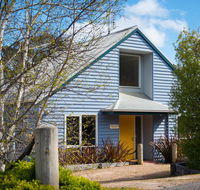 Boatshed Villa Yellow Door - Accommodation Daintree