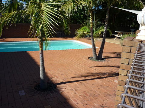 Bomaderry Motor Inn - Accommodation Daintree 1