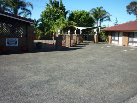 Bomaderry Motor Inn - Accommodation Daintree 3