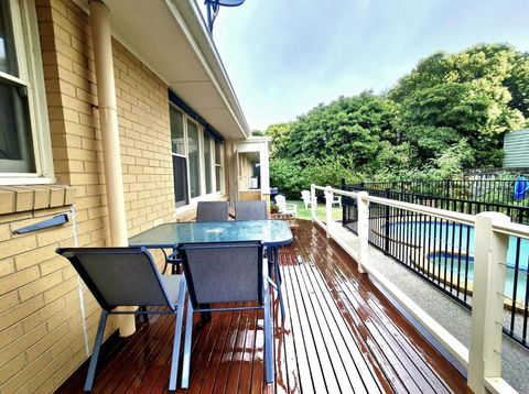Waterfront Quiet Stay Off Geelong & Avalon Airport - Accommodation Daintree 3