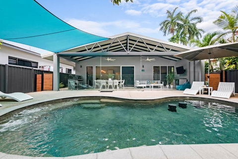 A Sumptuous Poolside Family Oasis At Gardens Villa - Accommodation Daintree 0