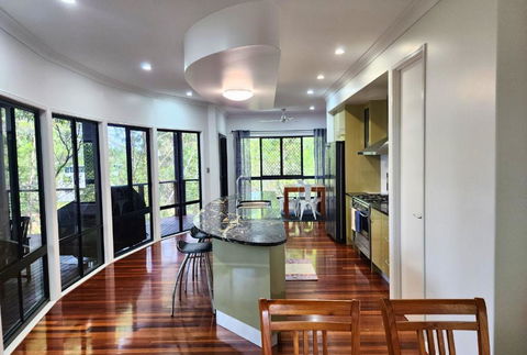 EUROLIE ON HIGH At Kingfisher Bay Fraser Island - Accommodation Daintree 4