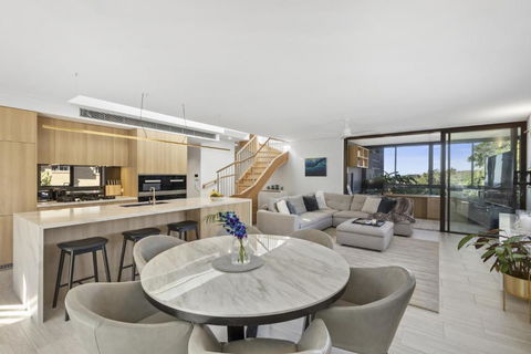YAWA1B - Bellevue Hill Penthouse - Accommodation Daintree 0