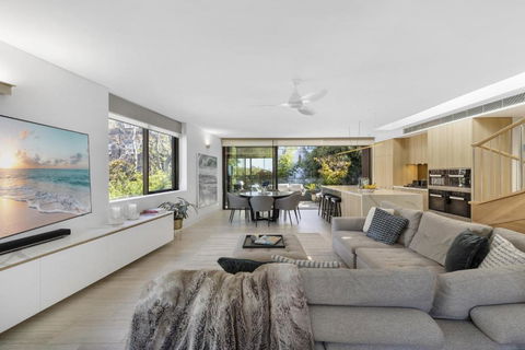 YAWA1B - Bellevue Hill Penthouse - Accommodation Daintree 1