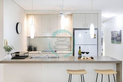 Zen On Stuart: 3-BR Penthouse Pad + Pool + BBQ - Accommodation Daintree 0