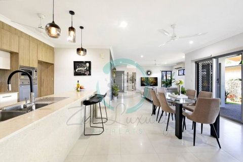 Zenhouse: Prestigous 4-BR Display Home In Muirhead - Accommodation Daintree 0