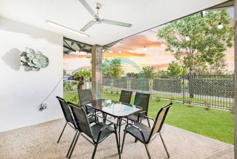 Zenhouse: Stylish Muirhead Home Near Park/Hospital - Accommodation Daintree 1