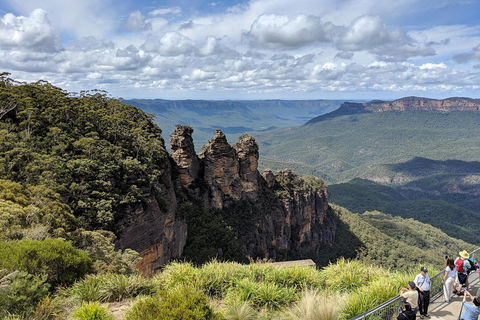 Blue Mountains Private Tour - Wild Kangaroos, Waterfalls And The Three Sisters - Accommodation Daintree 0