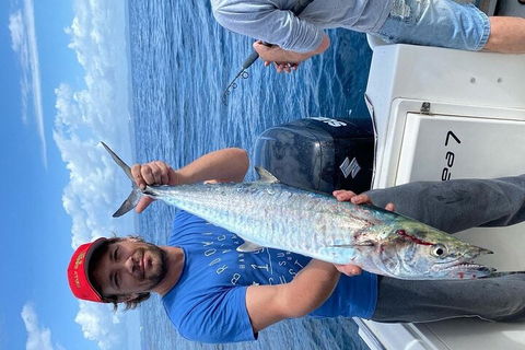 Full Day 9.5 Hour Offshore Fishing Charter - Accommodation Daintree 2