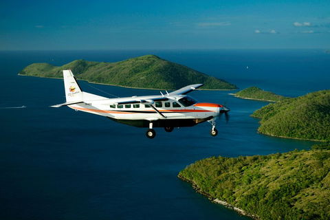 Reef And Island Scenic Flight From Airlie Beach - Accommodation Daintree 3