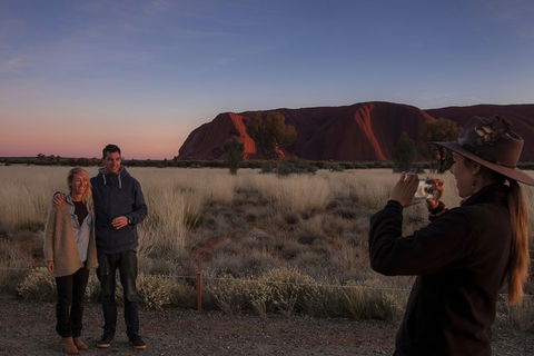 Highlights Of Uluru Including Sunrise And Breakfast - Accommodation Daintree 4