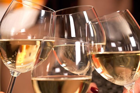 Yarra Valley Wine Tour Inc Lunch With A Glass Of Wine, Tastings And Chocolate - Accommodation Daintree 5