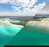 Deluxe Seaplane Tour Noosa to Glasshouse Adventure for 2 with Photobook - Accommodation Daintree